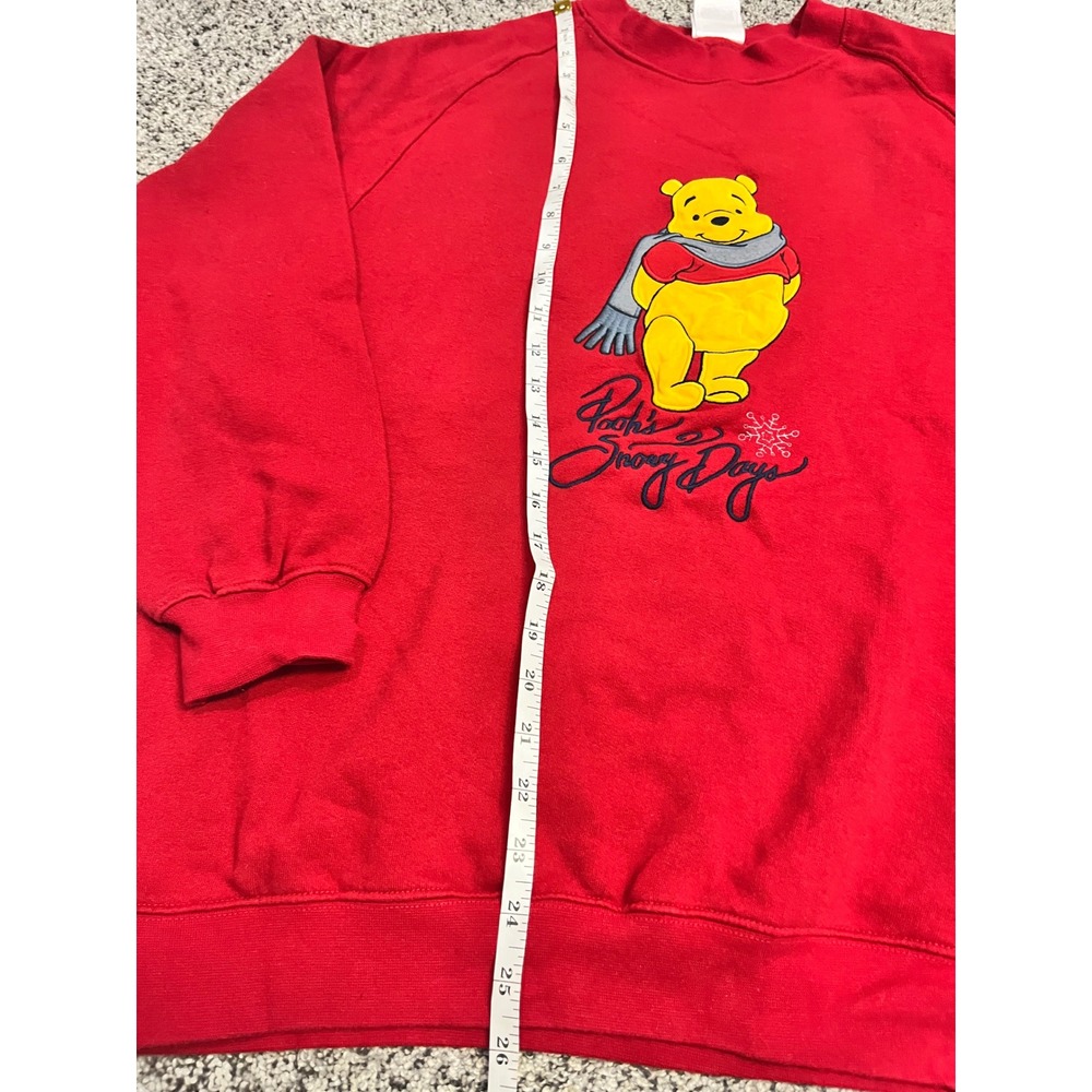 Disney Store Winnie the Pooh Poohs Snowy Days Red Sweatshirt Size Medium Vintage - Picture 8 of 11